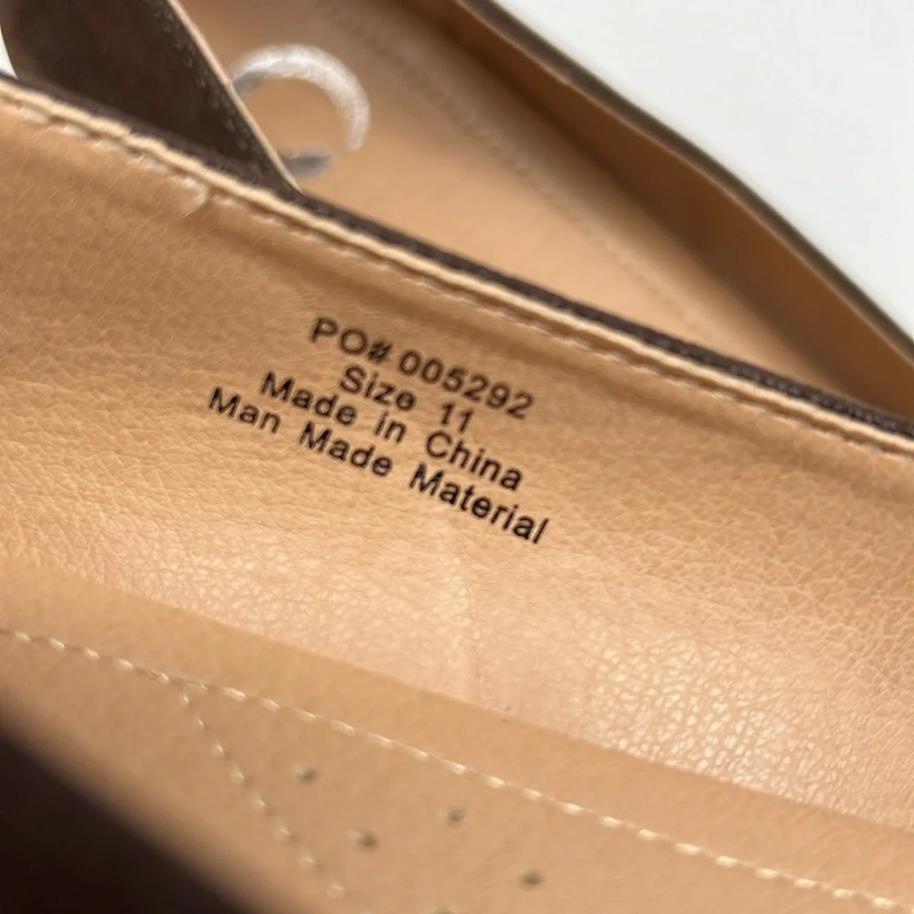 Journee Collection Graysn Brown Wedge Gold‎ Buckle Round Toe Arch Support 11M
